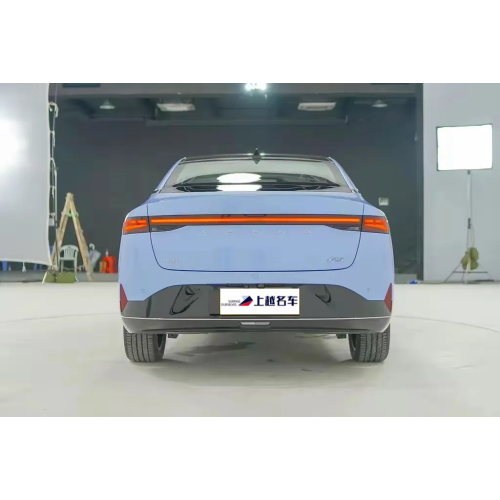 Горячая распродажа электрическая 700 км автомобиль для взрослых автомобильный электрический Xpeng P5 Подержанный автомобиль для продажи сделан в Китае